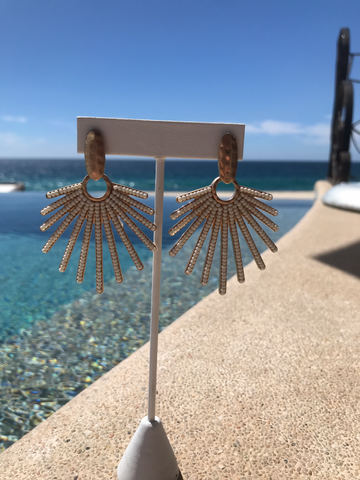 Pavé Seed Pearl Posts