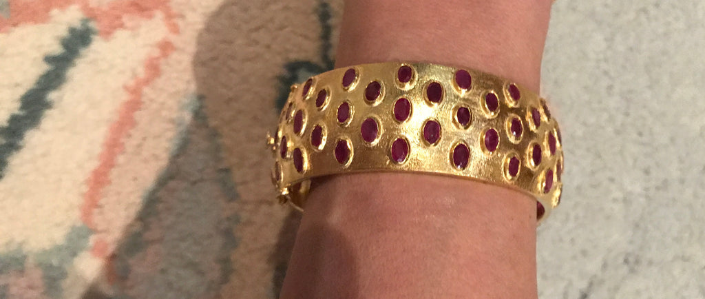 Canon Bangle Bracelet in Ruby - Palme d'Or
