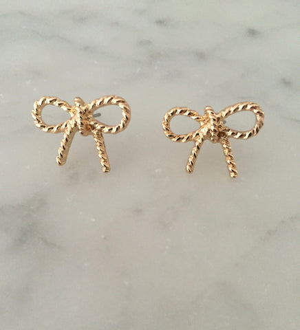 Pavé Seed Pearl Posts