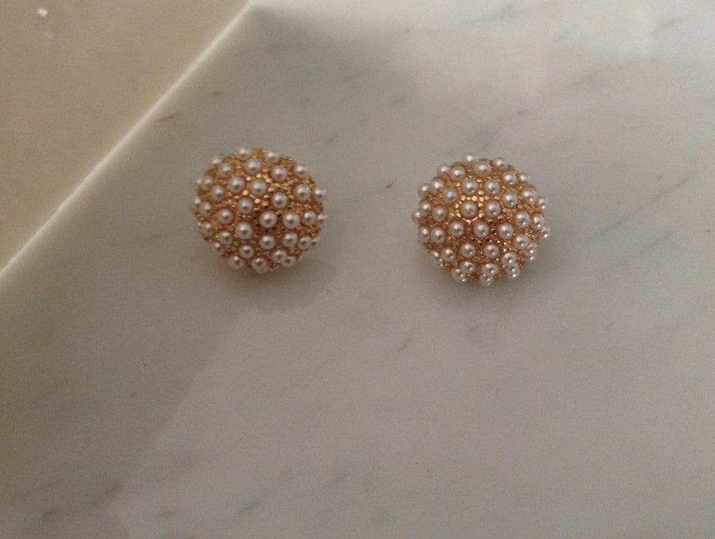 Pavé Seed Pearl Posts