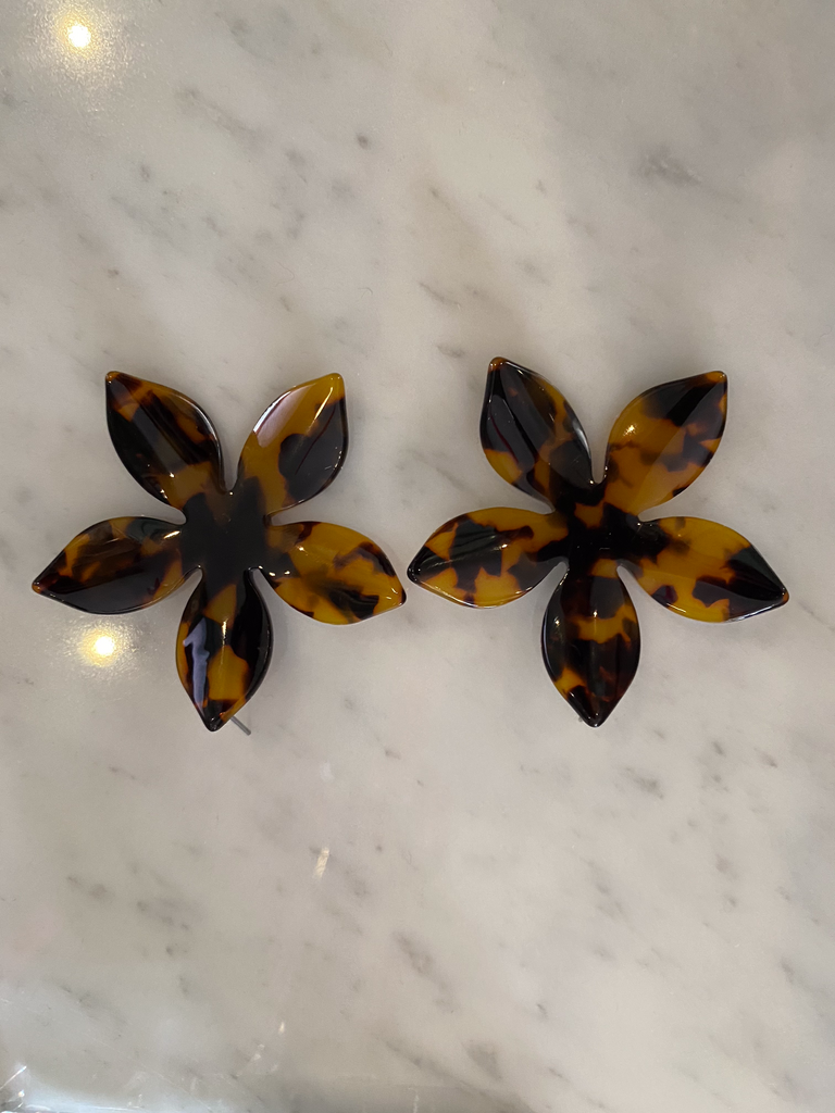 Tortoise Fleur Earrings