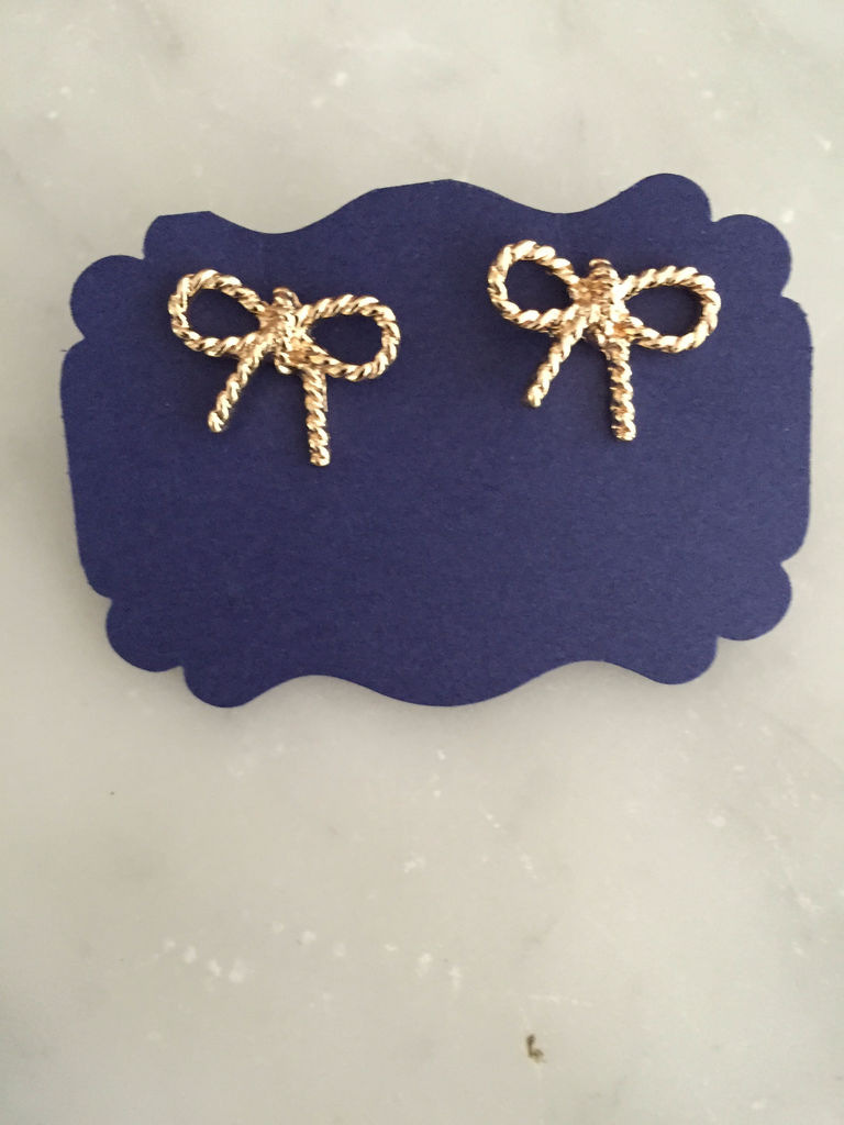 Knot Bow Post