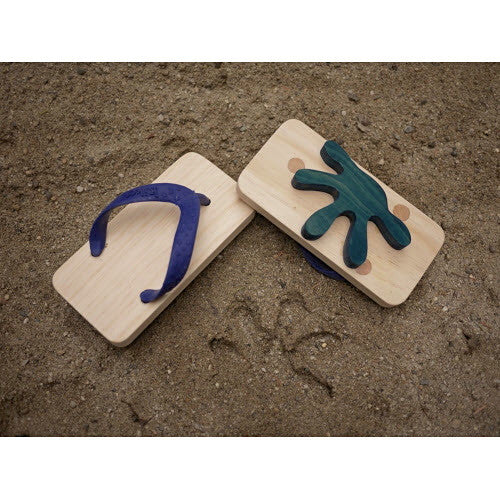 Gecko Print  Flip-Flops-- Medium - Palme d'Or